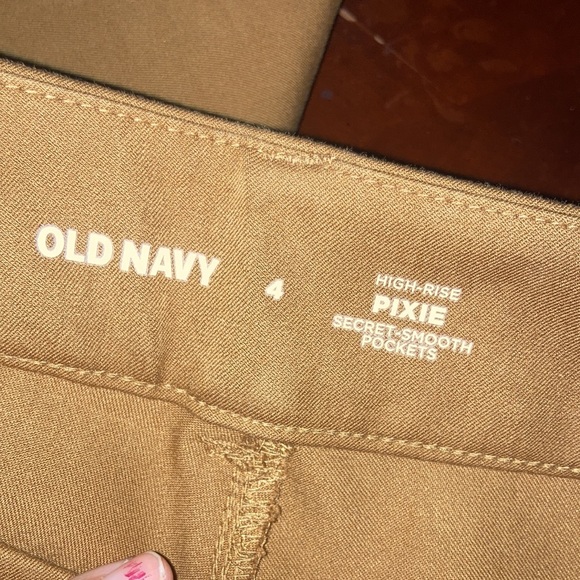 Ladies old navy pants - Picture 3 of 9